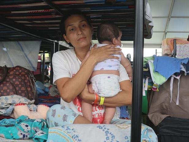 Venezuela: Muchas familias siguen viviendo en refugios temporales y tratando de reconstruir sus vidas.
