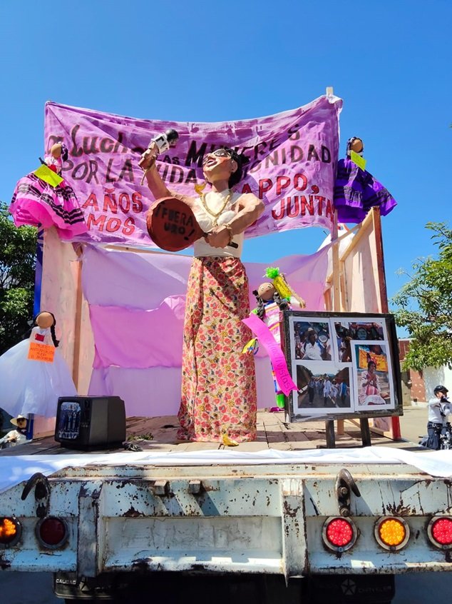 Mujeres Oaxaqueñas Tejiendo Comunidad tomaron la calle y volvieron a tener voz, recordaron sus días y todo lo que vivieron. 