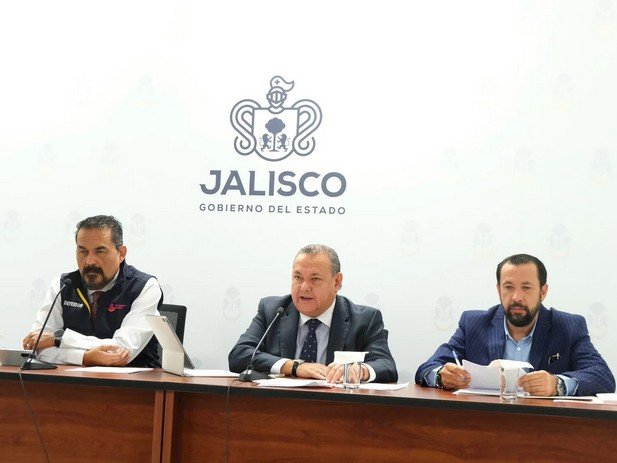 El programa de acompañamiento jurídico beneficia a mujeres privadas de su libertad que ya reúnen los requisitos establecidos por la ley para acceder a un beneficio jurídico, pero que por diferentes circunstancias no han podido ejercer ese derecho.
