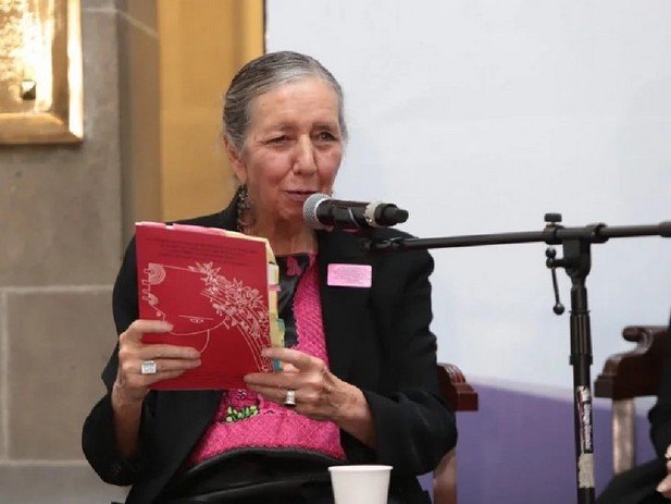 La antropóloga e investigadora, Marcela Lagarde, refirió que el feminicidio debe ser investigado desde todas las relaciones de poder y de oprobio.