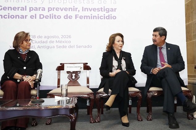 En el encuentro trascendió que la ley busca garantizar que el feminicidio sea imprescriptible, y establecer protocolos nacionales que aseguren investigaciones con perspectiva de género, porque la justicia tardía también es una forma de violencia.