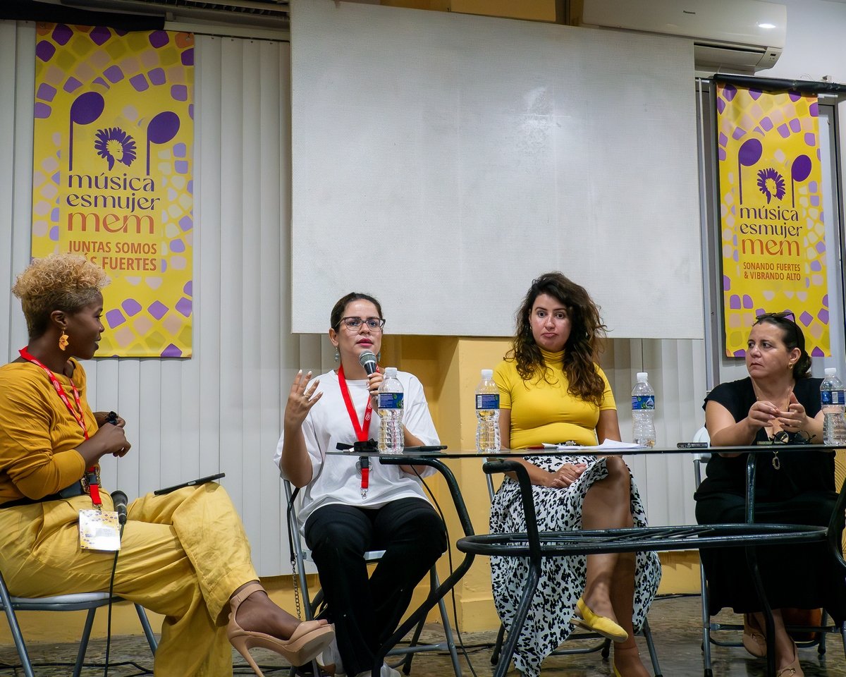 Katia Pérez Díaz, coordinadora de la RedCubana de Mujeres Emprendedoras (RCME), abogó por el establecimiento de alianzas entre mujeres emprendedoras de todos los espacios.