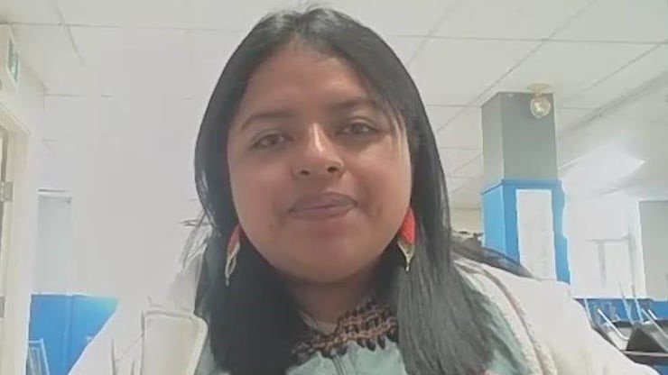 Paola Chimdoy es una mujer indígena kamëntšá de Colombia y presidenta de la Asociación de Mujeres Indígenas Sabedoras de la Medicina Ancestral (Asomi).
