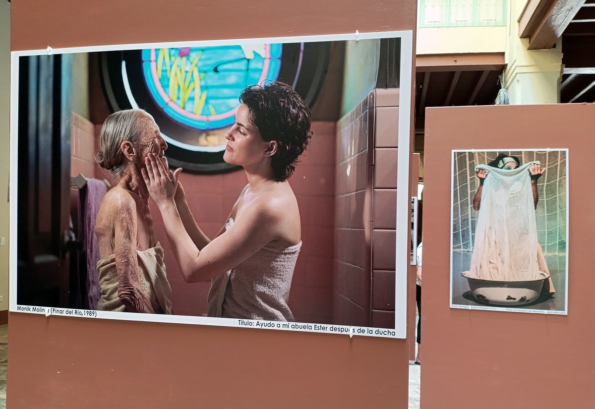 Exposición Mujeres... del agua a la vida